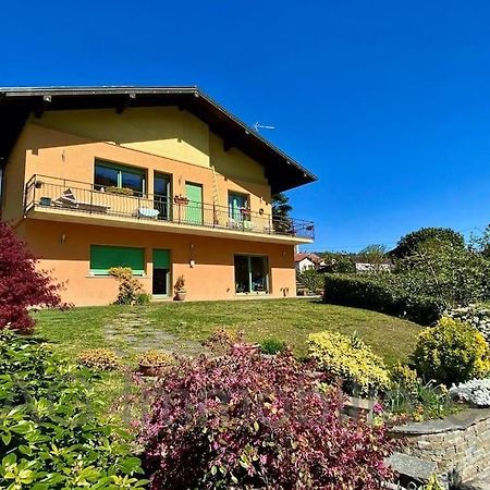 Casa Vacanza Veronica Con Giardino Verbania Exterior foto